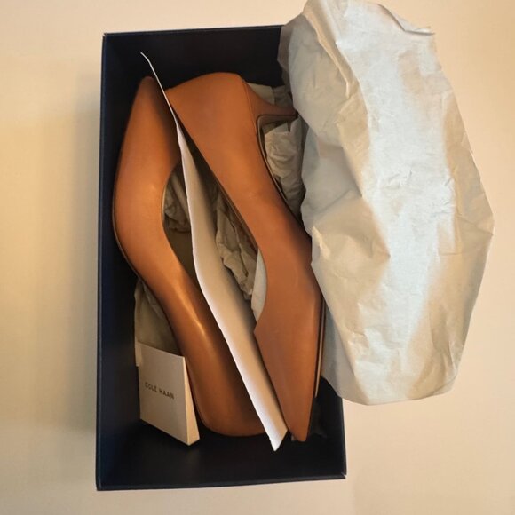 Cole Haan Kitten Pump - NEVER WORN - Size 11B - Picture 3 of 6